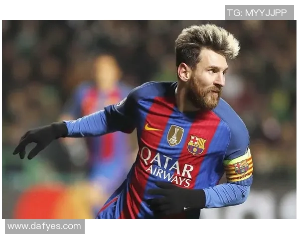 21世纪十大全球足球巨星盘点：梅西C罗领衔，谁是足坛真正的王者